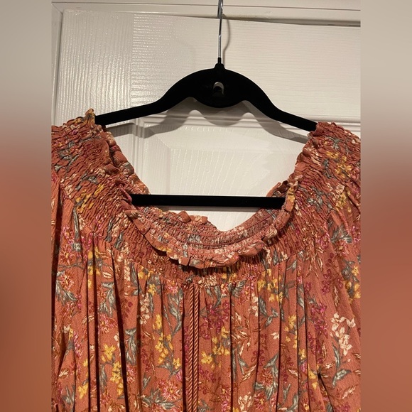 NWT Wonderly Size XL Mauve Floral Off The Shoulder Batwing Sleeve Peasant Top - Picture 4 of 11